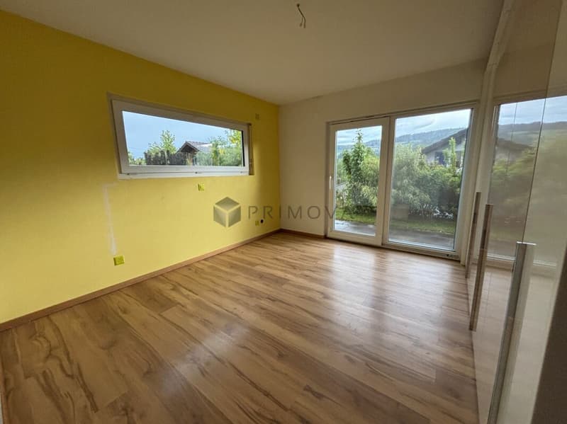 Live with a breathtaking view, this house in a prime location is one of a kind! (4)