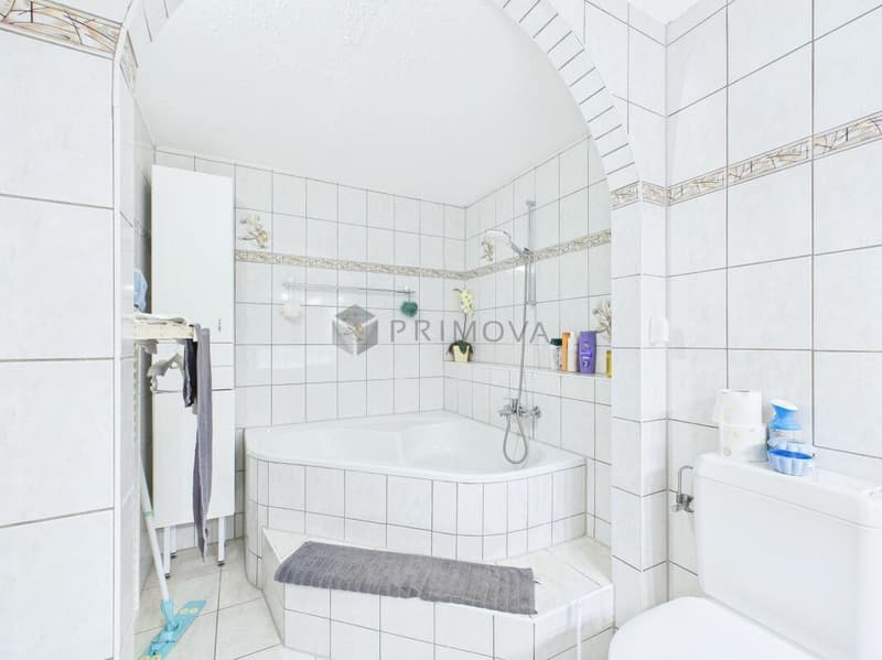 Modern 5.5 room maisonette offers exclusive living on three floors like a single-family house (8)