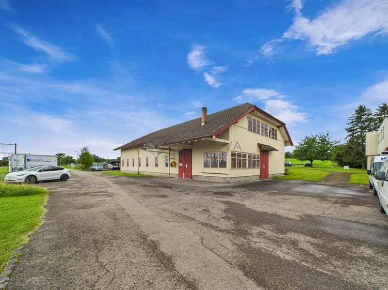 Spacious property with numerous possibilities - Commercial property with Lake Constance charm (13)