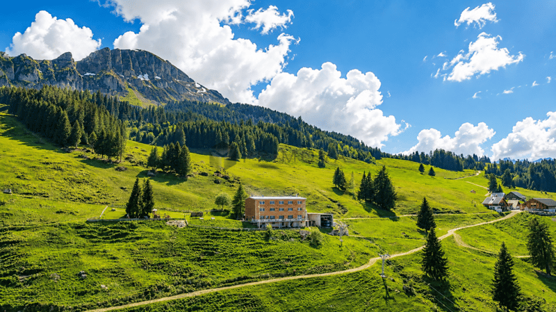 Albergo di montagna Schönhalden con sua funivia (3)