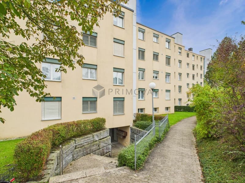 High-quality renovated 3.5-room apartment in a sought-after residential area (11)
