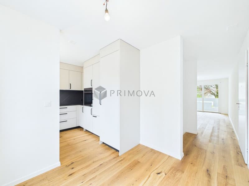 High-quality renovated 3.5-room apartment in a sought-after residential area (6)