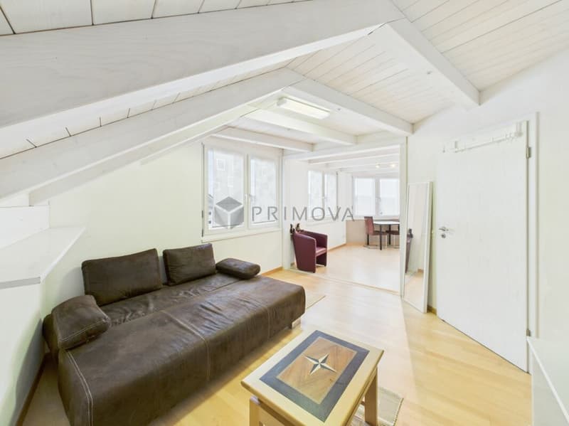 Two residential units - a home full of possibilities (4)
