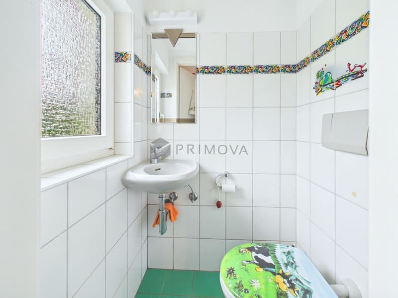 Realizzate il vostro sogno di casa - Casa unifamiliare con grande giardino e buona connessione autostradale cerca un nuovo proprietario (10)
