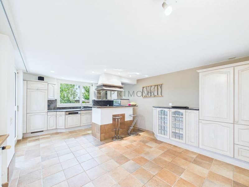 Realizzate il vostro sogno di casa - Casa unifamiliare con grande giardino e buona connessione autostradale cerca un nuovo proprietario (4)
