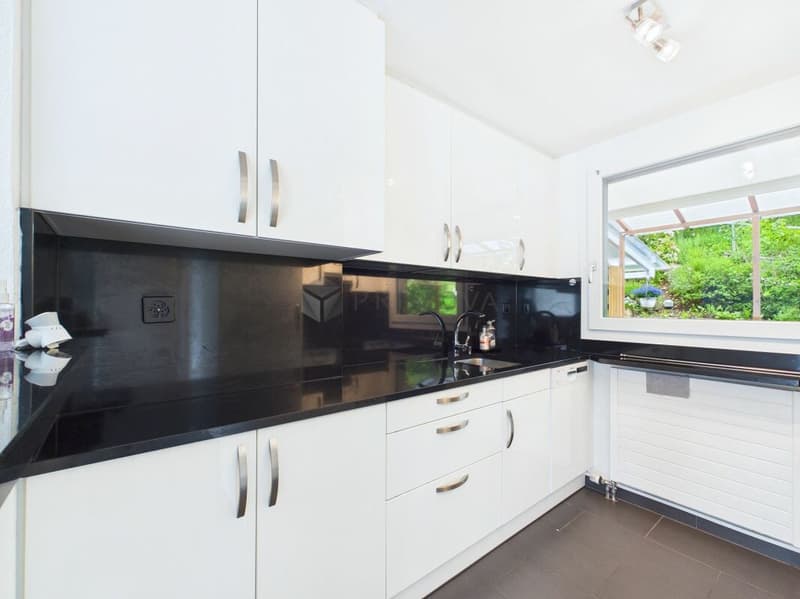 Maisonnette moderne de 5,5 pièces offrant un habitat exclusif sur trois étages comme une maison unifamiliale (5)