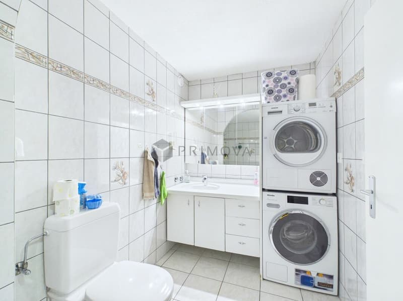 Maisonnette moderne de 5,5 pièces offrant un habitat exclusif sur trois étages comme une maison unifamiliale (11)