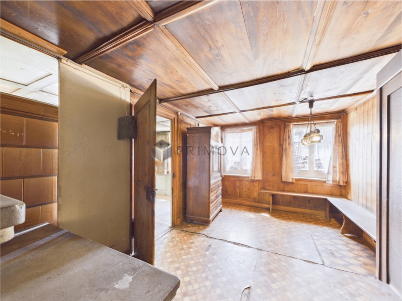 Renovation object with charm and potential in the heart of Bachs (5)
