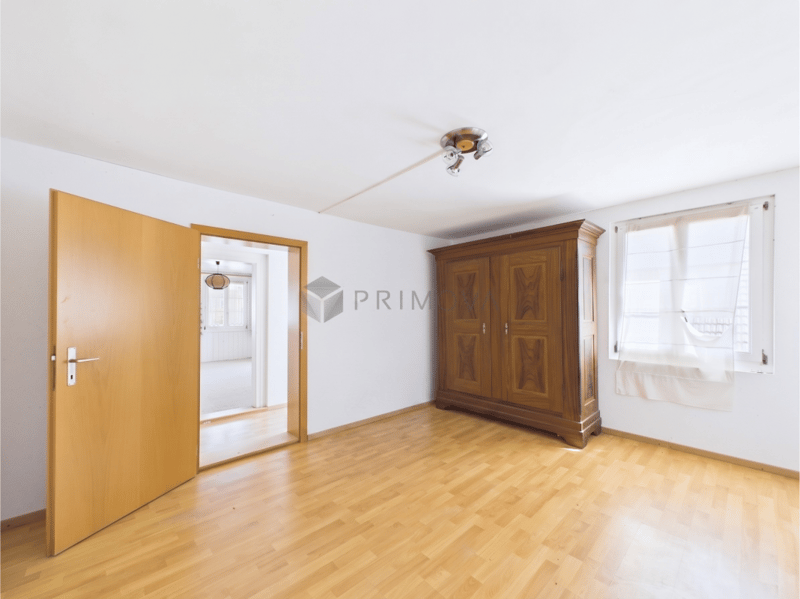 Renovation object with charm and potential in the heart of Bachs (6)