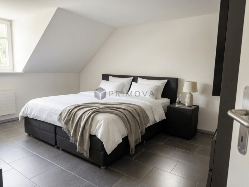 Charming corner house with two residential units - versatile and attractive perspective (5)