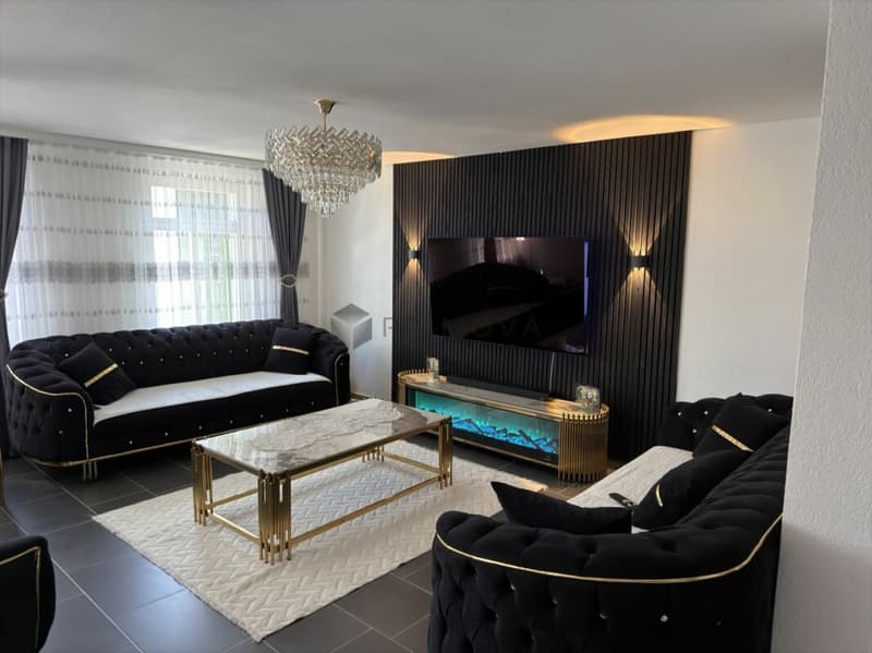Charming corner house with two residential units - versatile and attractive perspective (2)