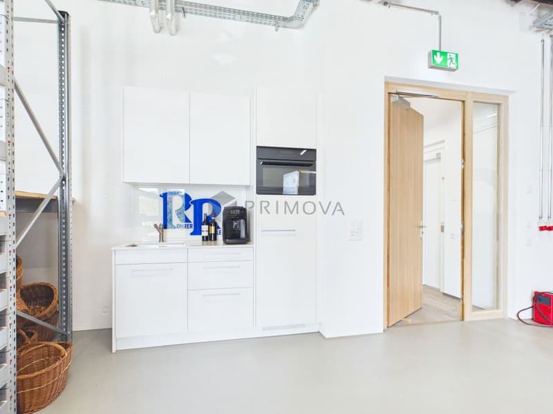 Lots of space for your visions: New all-rounder room in the heart of Buchrain (6)