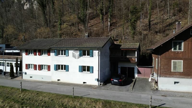 Spacious 5.5-room semi-detached house in a quiet location with plenty of space for your ideas (9)