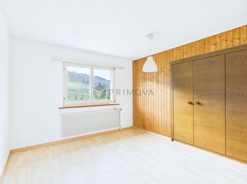 Spacious 5.5-room semi-detached house in a quiet location with plenty of space for your ideas (7)