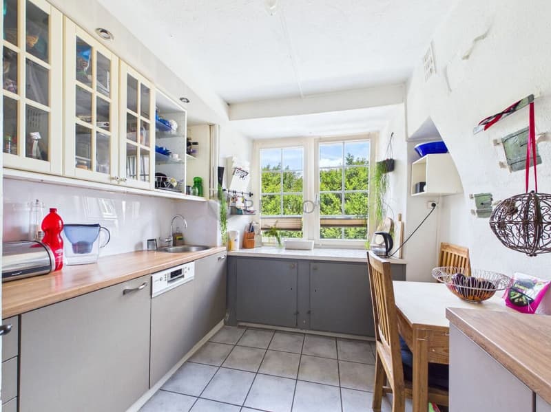 Stilvolle 6.5 Zimmer Wohnung mit Charakter am Zürichsee (3)