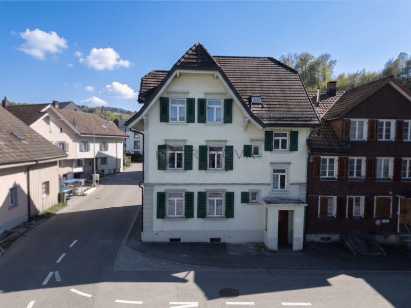 Attraktives Eckhaus mit zwei Wohneinheiten - ideal für Familien oder Investoren (2)