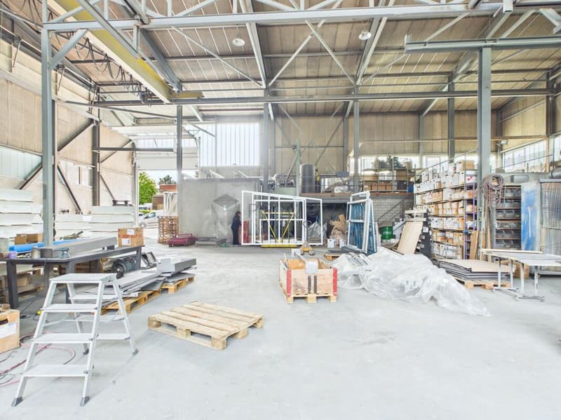 Hall commerciale avec espace extérieur - idéale pour la logistique et le transport (7)