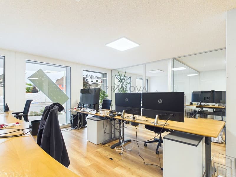 Espace de bureau et commercial moderne selon la norme Minergie-Eco, situé au centre de Wädenswil (5)