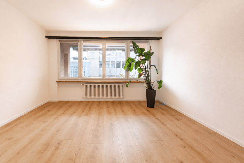 Wohnkomfort trifft Weitsicht in dieser stilvoll sanierten 3.5 Zimmer-Wohnung (3)