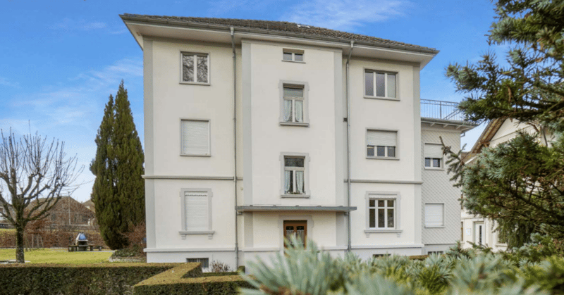 Grosszügige 5.5 Zimmer-Wohnung mit 115 m² Wohnfläche und Dachterrasse (1)