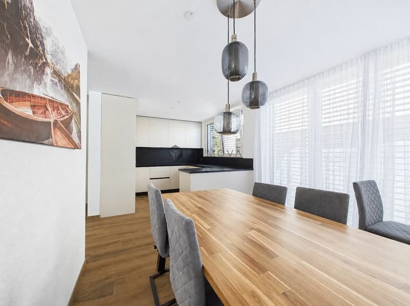Neuwertiges Doppeleinfamilienhaus zum Greifen nah! (3)
