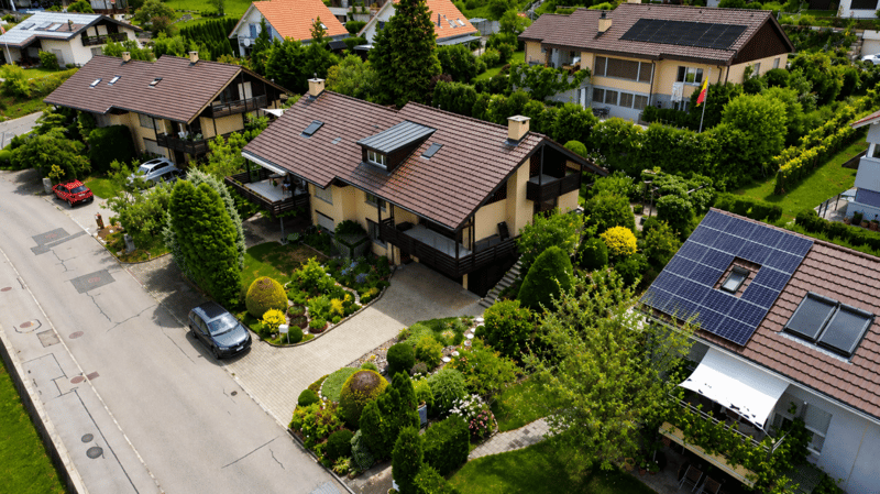 Süd-West Ansicht 6.5 Zimmer Doppeleinfamilienhaus