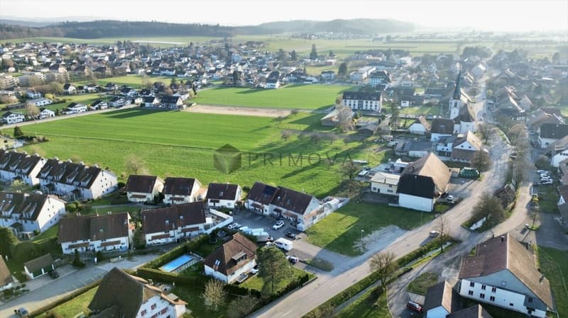 Frisch renoviertes Familienidyll mit Garten und Spielparadies im Dachgeschoss (1)