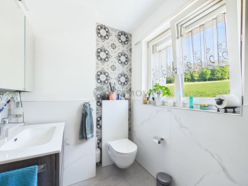 Exklusives 7.5 Zimmer-Einfamilienhaus mit 191 m² Wohnfläche und Alpenblick komplett saniert (8)