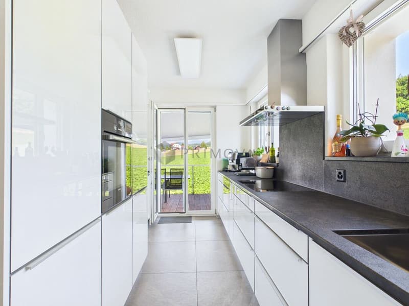 Exklusives 7.5 Zimmer-Einfamilienhaus mit 191 m² Wohnfläche und Alpenblick komplett saniert (4)