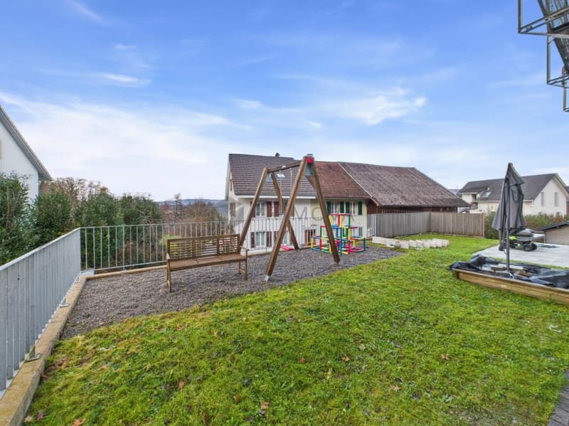 Wohnen mit Weitblick - helle 4.5 Zimmer Wohnung mit 1.01 % Hypothek (13)