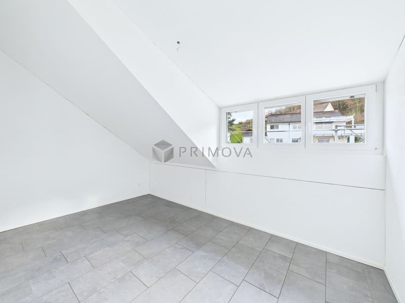 Wohnen mit Weitblick - helle 4.5 Zimmer Wohnung mit 1.01 % Hypothek (6)