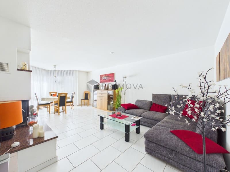 Helle 3.5 Zimmer-Wohnung mit Cheminée und Balkon in ruhiger Lage (1)