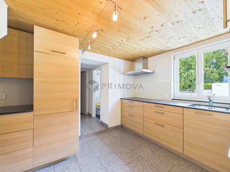 Charme trifft Potenzial: Ihr grosszügiges Familienglück mit Option zur Neuentwicklung (2)