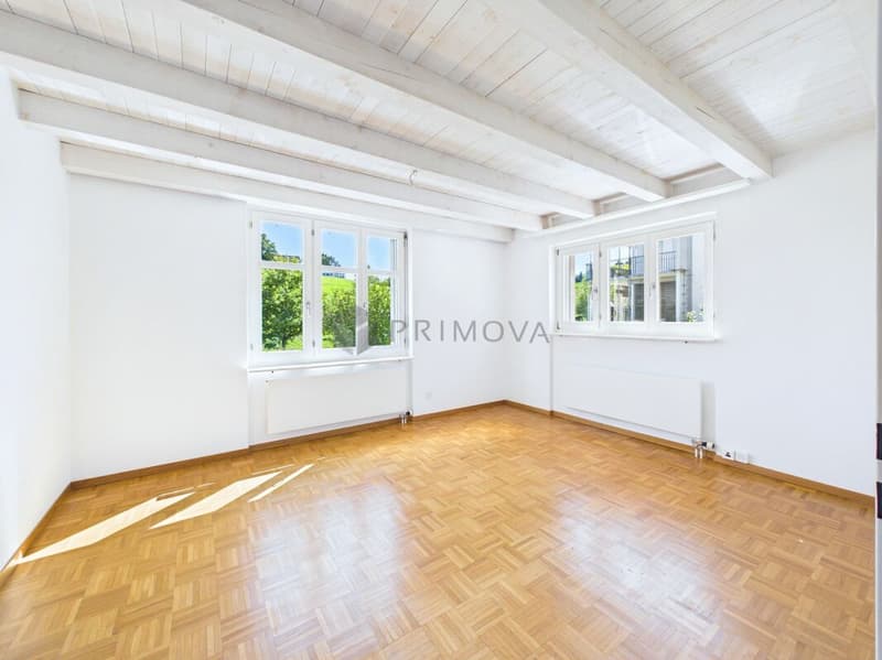 Wohnen über zwei Etagen - 5.5-Zimmer-Dachwohnung mit Galerie (8)