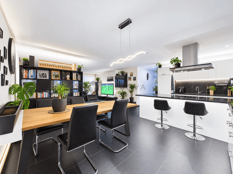 Sonniges Wohnen mit Weitblick und 50m² private Terrasse (6)