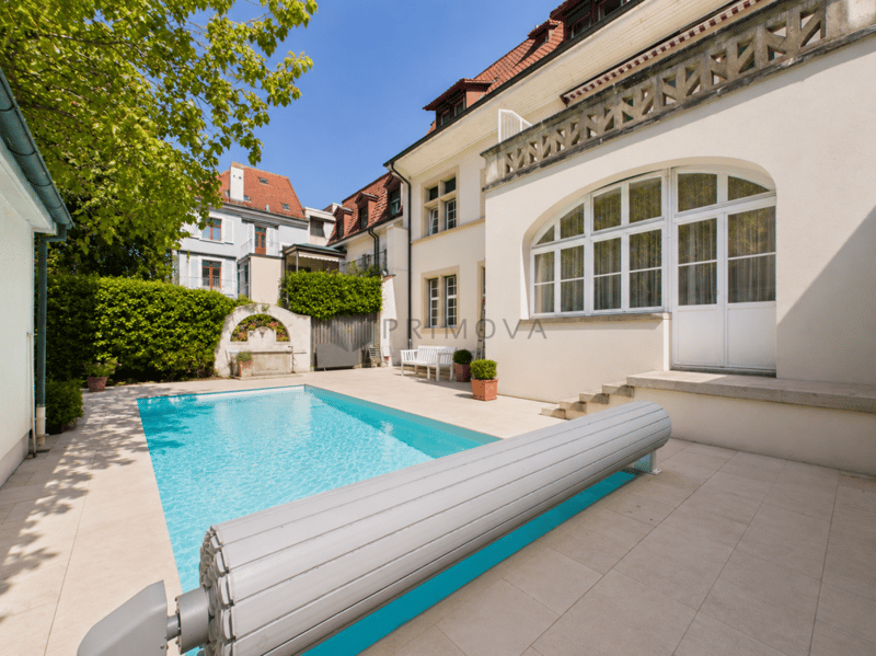 Ein Stück Basler Zeitgeschichte: Unvergleichliches Stadtpalais mit Pool & Sauna (3)