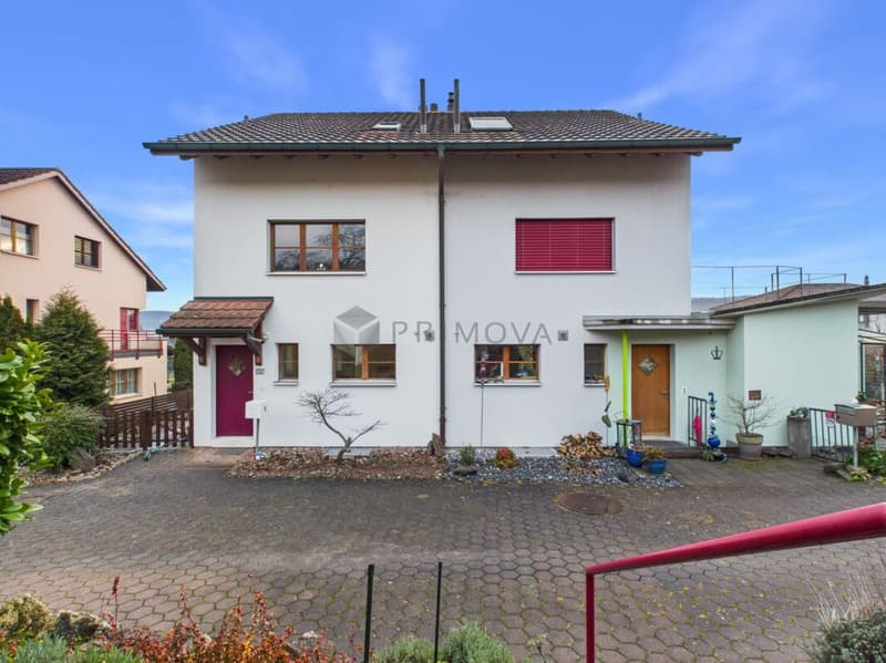 Familienfreundliches Doppeleinfamilienhaus mit Weitsicht und Naturnähe (1)