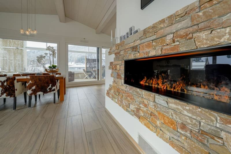 Luxus Wohngefühl pur! Stilvolle 4.5 Zimmer-Oase mit 6 m Raumhöhe, Spa-Ensuite Bad & verglaster Loggia (4)