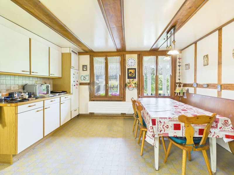 Gepflegtes Bauernhaus mit grosser Baulandreserve im schönen Seeland (7)