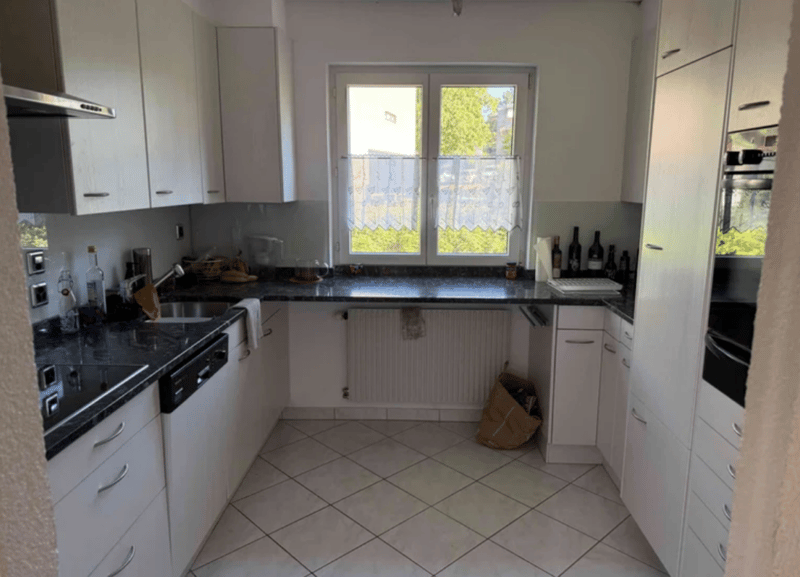 Drei-Familienhaus mit grosser Garage/Werkstatt (3)