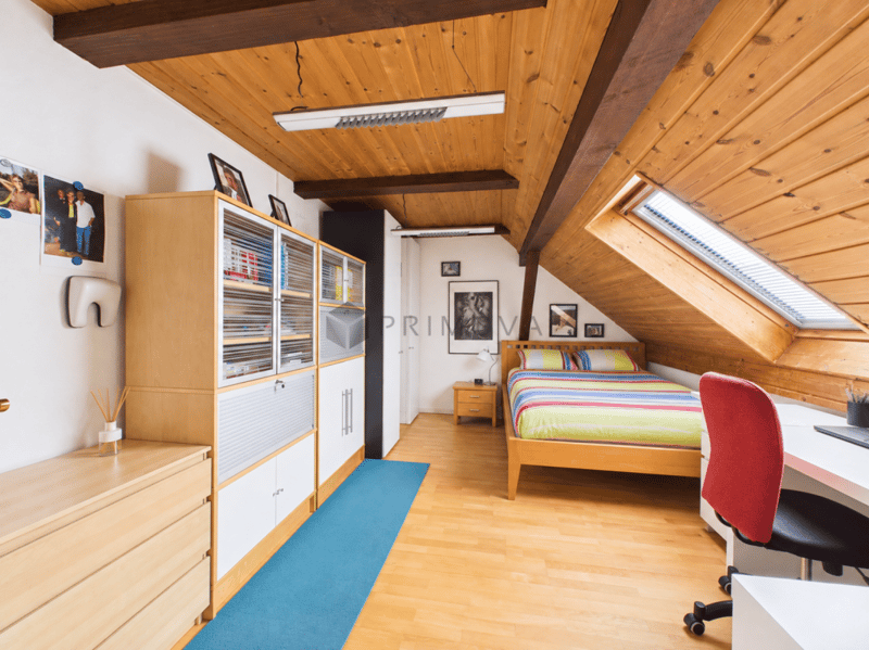 Besonderes Wohngefühl! Maisonette mit Galerie und Cheminée (15)