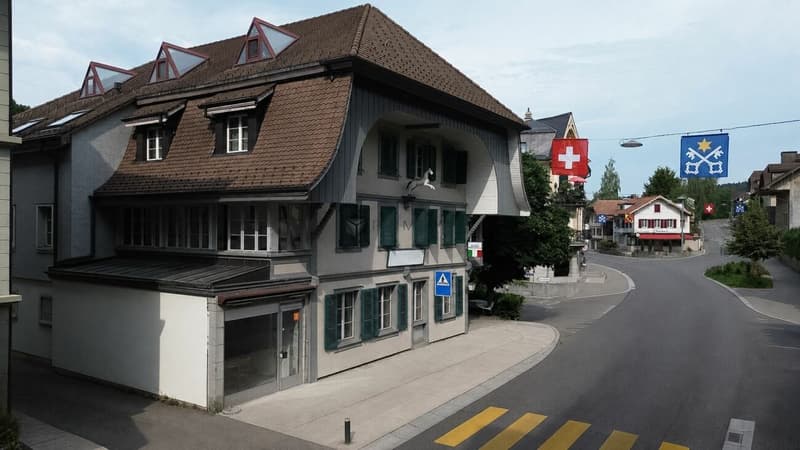 Jetzt zugreifen: 4 Wohnungen und ein grosses Restaurant mit über 8 % Renditepotenzial (1)