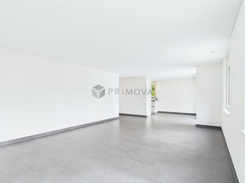 Hochwertig renovierte 4.5 Zimmer-Wohnung mit sonniger Südterrasse in Trimmis (7)