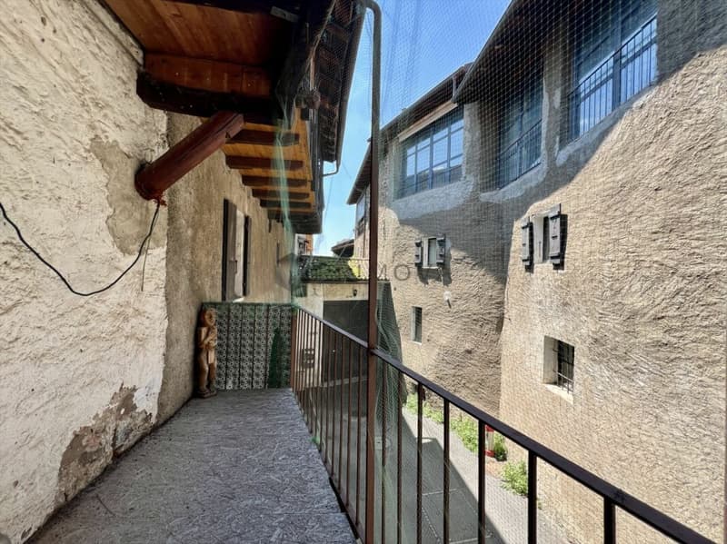 Visionäre gesucht! Tessiner Dorfhaus mit vollem Gestaltungsspielraum (7)