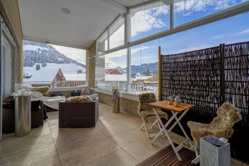 Aussergewöhnliche 4.5 Zimmer-Oase mit Stil und 6 m Raumhöhe, Spa-Ensuite Bad & verglaster Loggia (7)