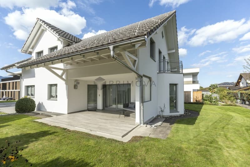 Grosszügiges 7.5 Zimmer Einfamilienhaus mit Sauna, Garten und sechs Parkplätzen (9)
