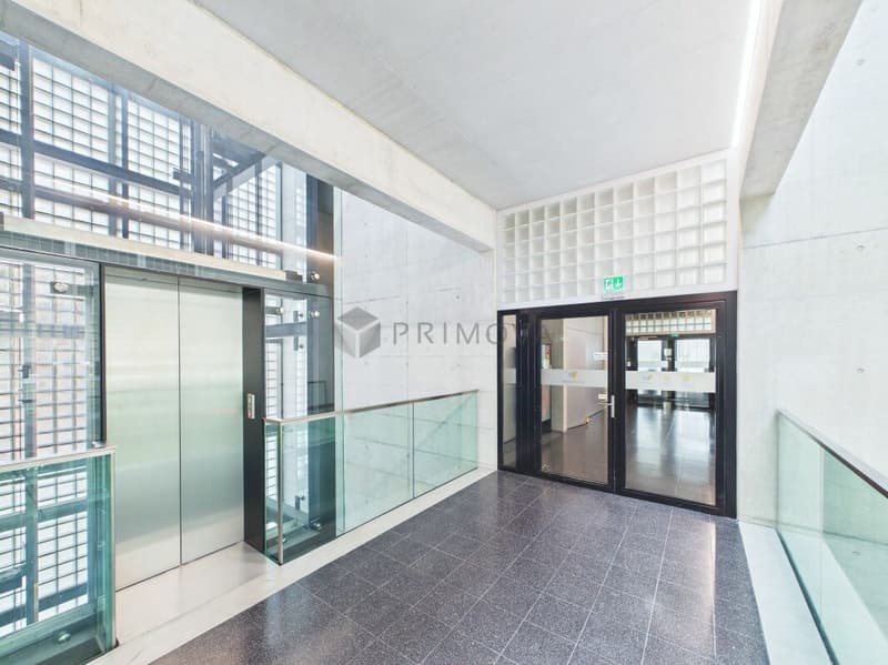 Repräsentative Bürofläche an bester Lage in Zürich-Oerlikon (4)