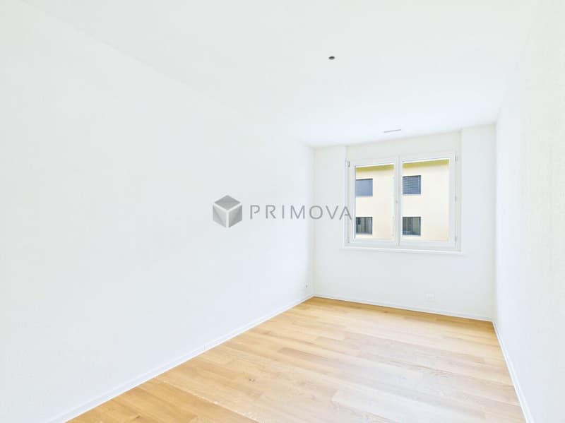 Hochwertig renovierte 4.5 Zimmer-Wohnung mit sonniger Südterrasse in Trimmis (10)