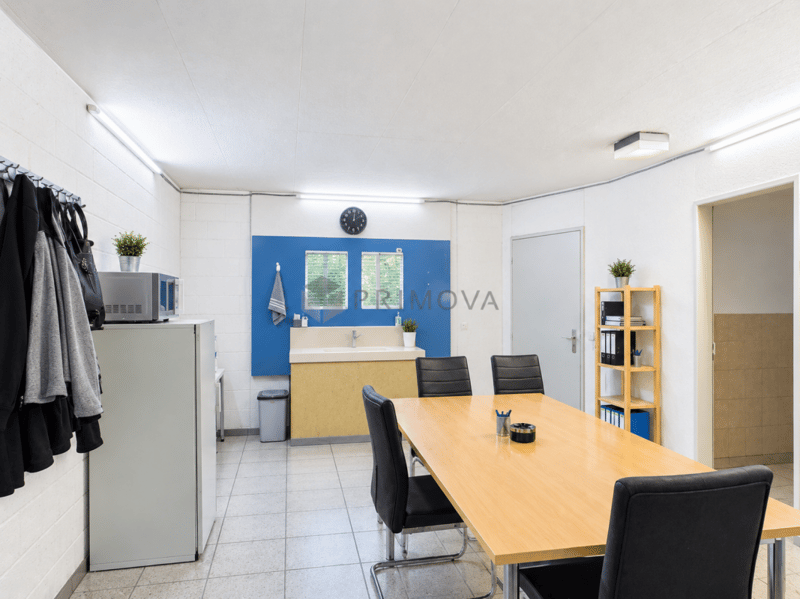 Gewerbehalle mit Platz für Ihren Fuhrpark (4)