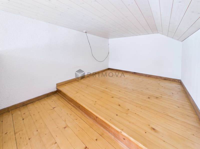 Einzigartig - Zentrales Wohnen im Herzen Niederurnen mit unverbaubarer Aussicht (10)